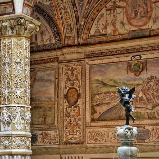 Florence: Palazzo Vecchio Fast Track Entry Ticket with Host