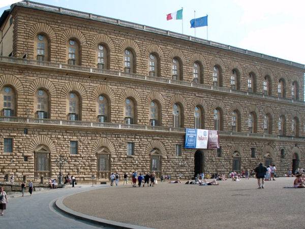 Florence: Palazzo Pitti Skip-the-Line Entry Ticket and Audio Guide