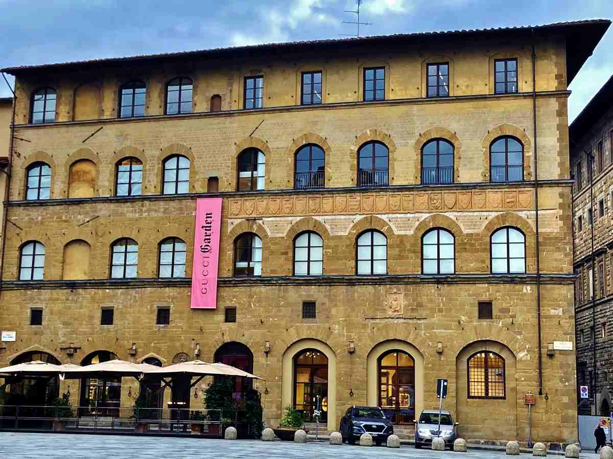 Florence: Palazzo Gucci Gucci Visions Admission Ticket - eutours
