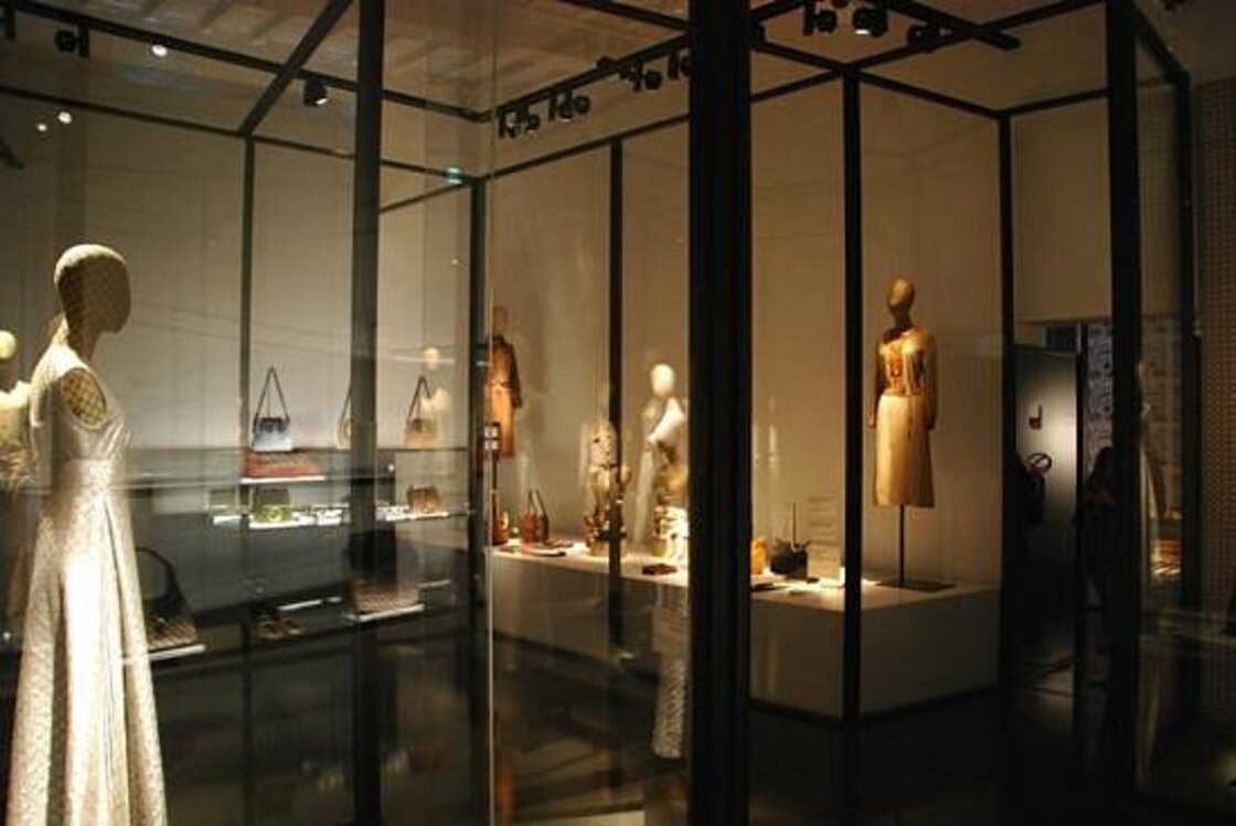 Florence Private Fashion Tour Ferragamo and Gucci Gardens - eutours