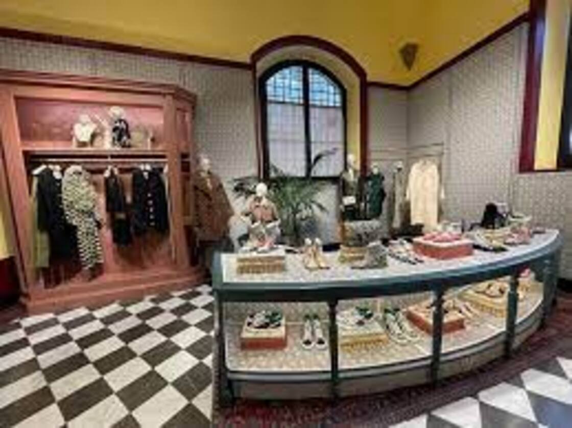 Florence Private Fashion Tour Ferragamo and Gucci Gardens - eutours